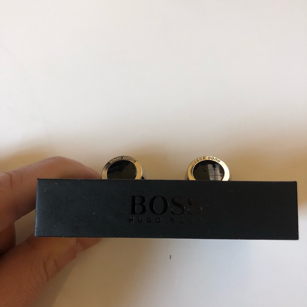 Hugo Boss cufflinks l